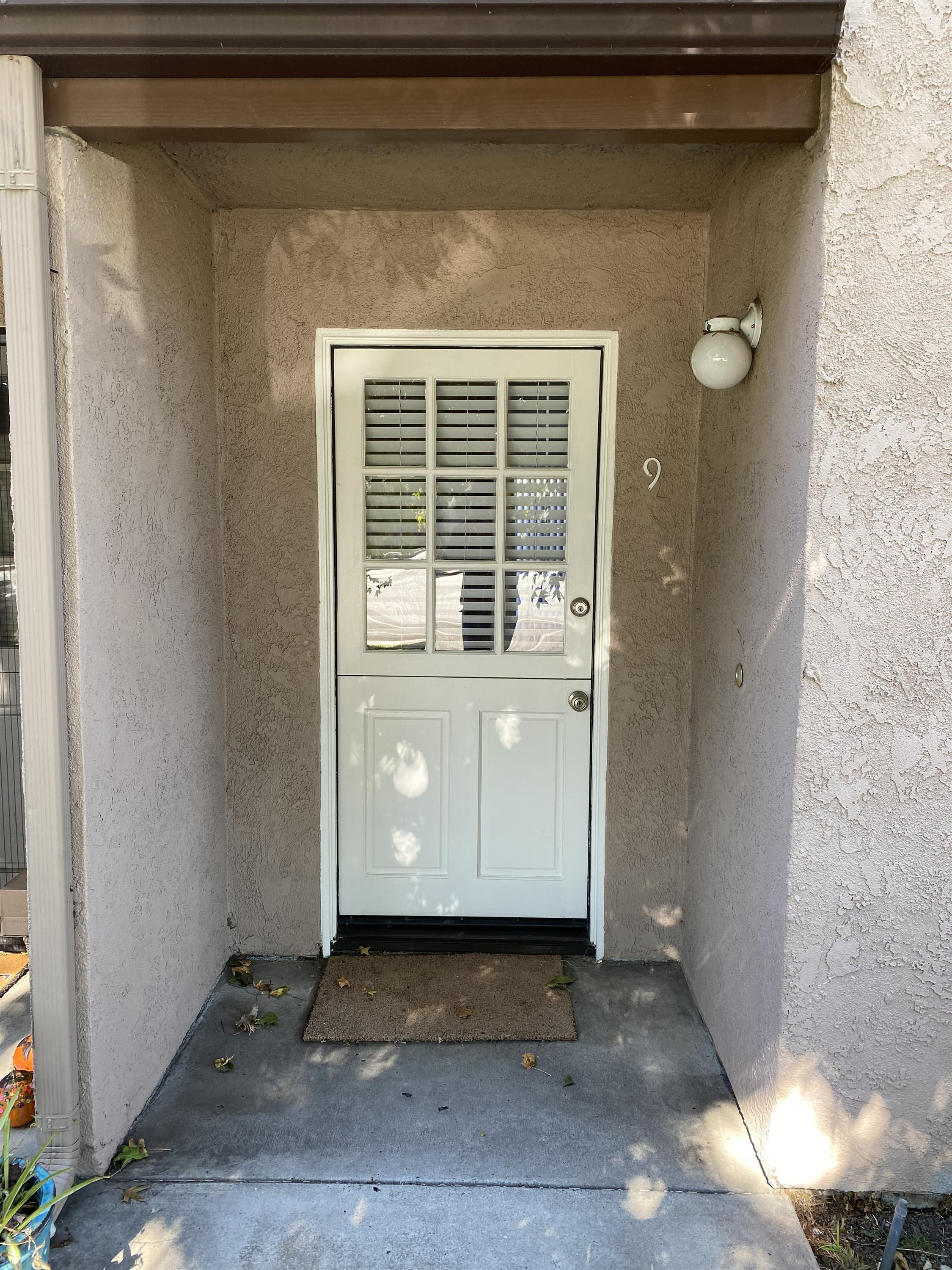 2502 Huntington Street, #9